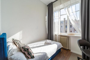 Uptown studio Nr5 with parking & AC